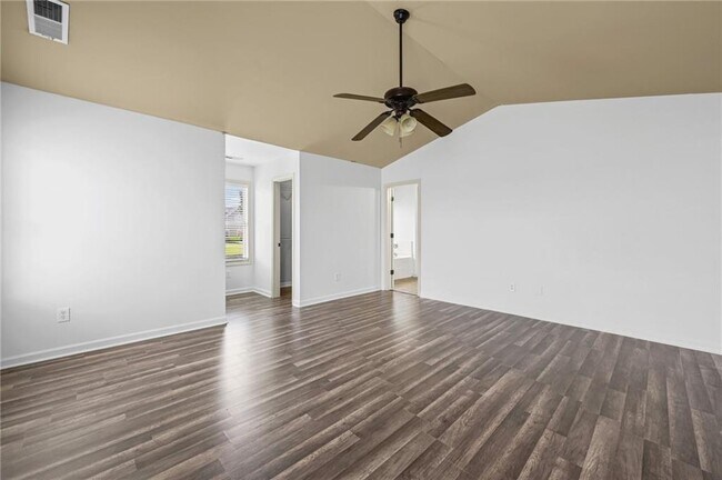Building Photo - 578 Hardy Water Dr SE