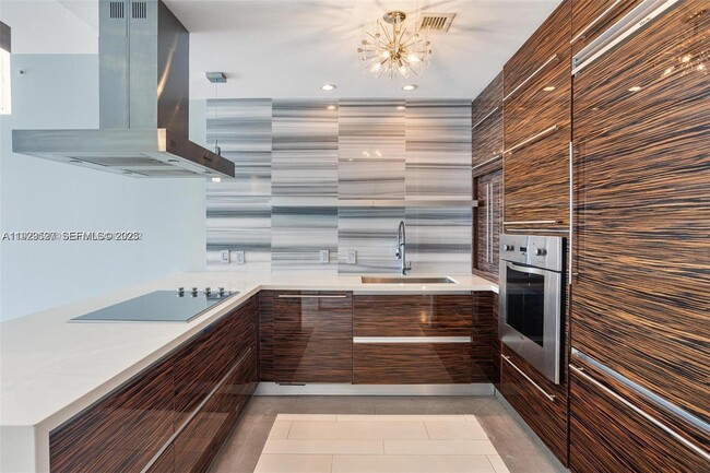 Building Photo - 1100 Biscayne Blvd