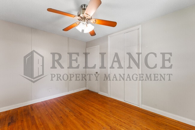 Building Photo - 2062 Poplar St
