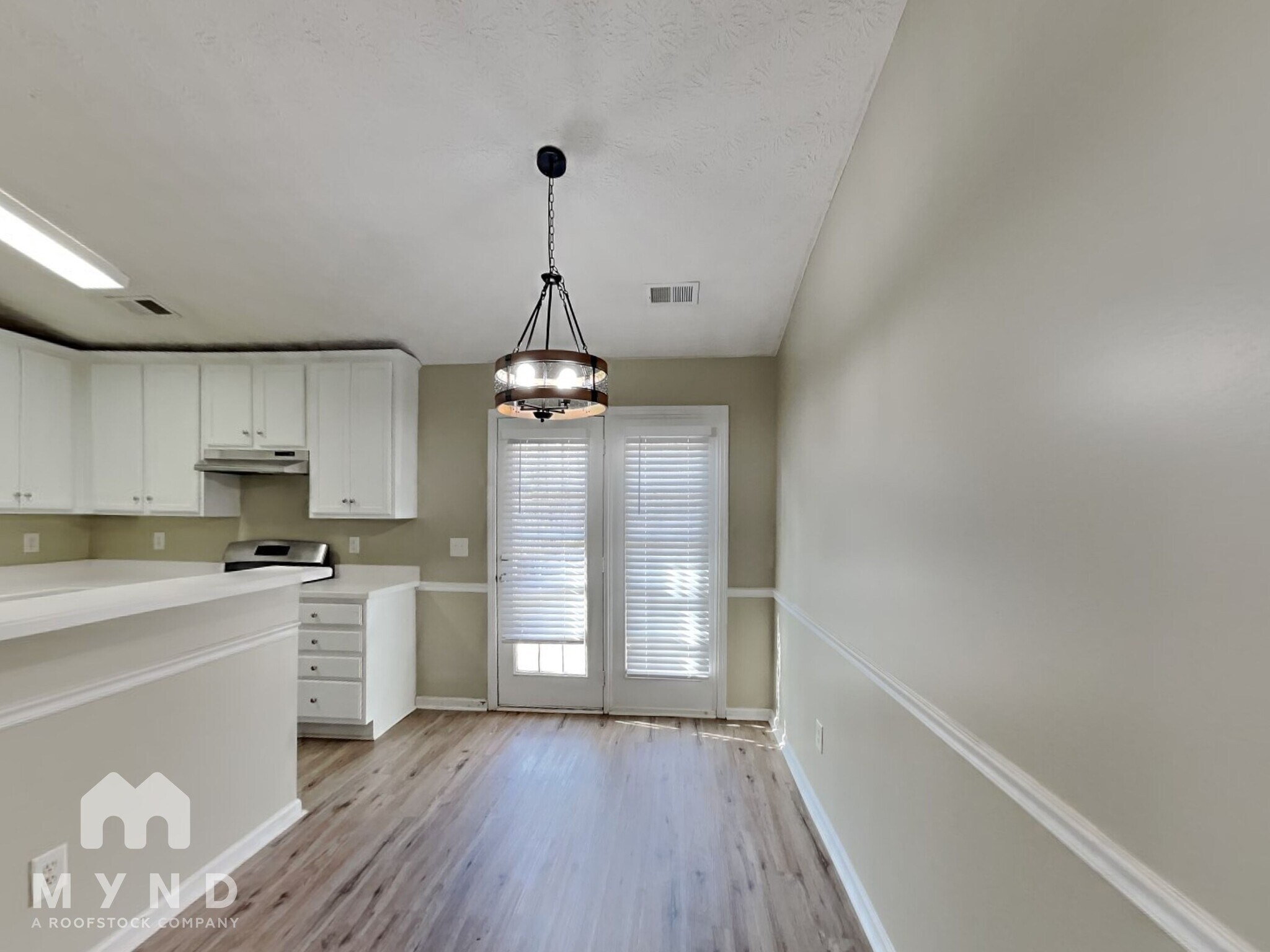 Building Photo - 185 Waters Edge Dr