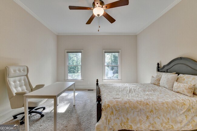 Building Photo - 11037 Estates Cir