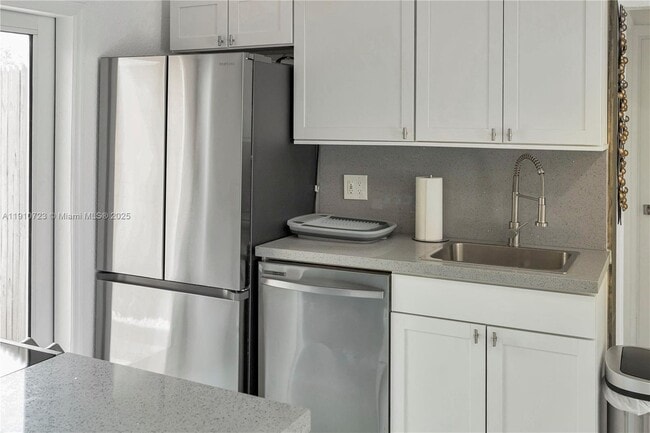 Building Photo - 1241 SW 29th St