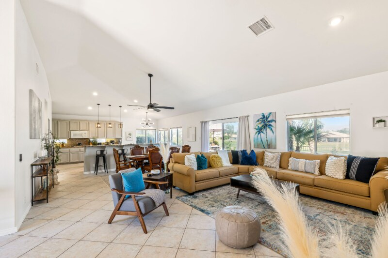 Building Photo - 80396 Green Hills Dr