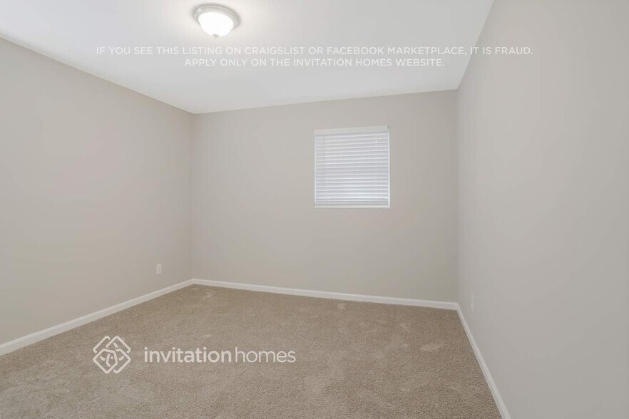 Building Photo - 8490 Meadowbrook Dr