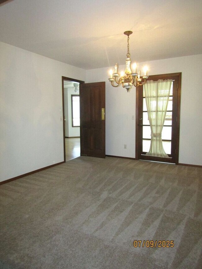 Building Photo - Beautiful Single Story Home in Great Santa...