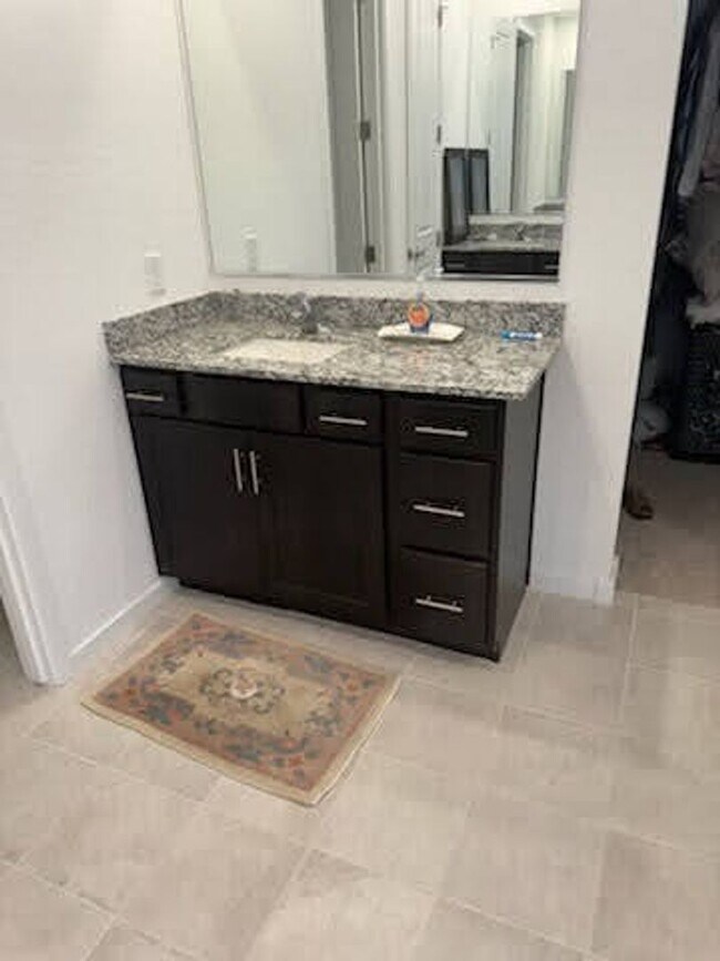 Building Photo - Beautiful 5 bed in Litchfield Park!