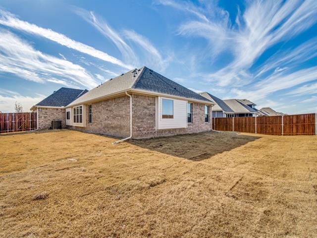 Building Photo - 512 Redbud Dr