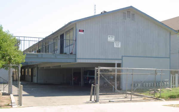 Building Photo - 284 N Roosevelt Ave