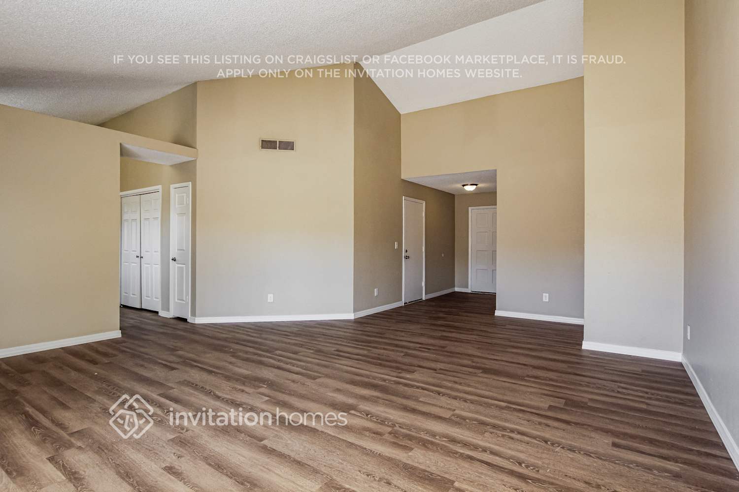Building Photo - 8939 W Vogel Ave