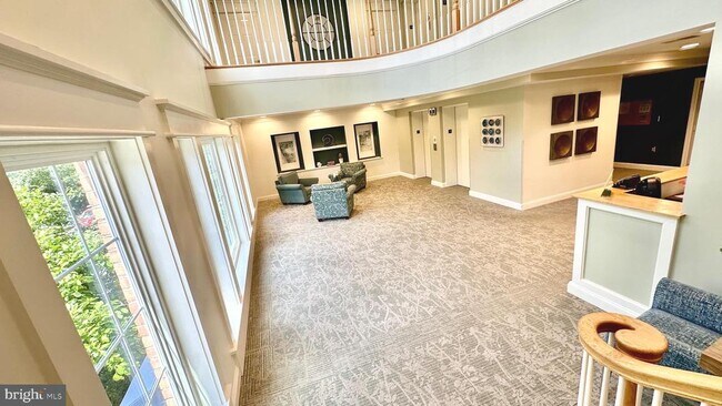 Building Photo - 7011 Falls Reach Dr