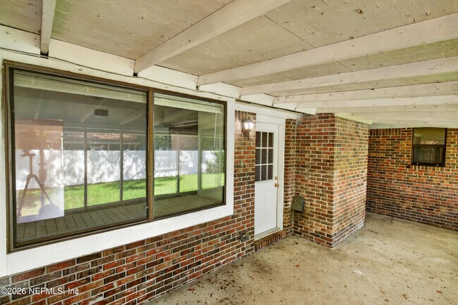 Building Photo - 516 Penman Rd