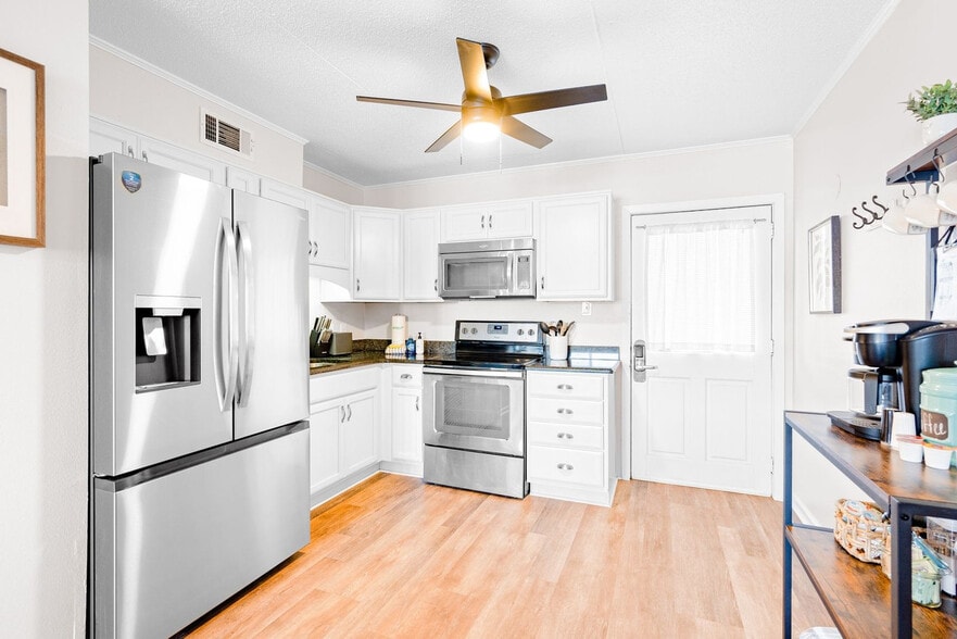 Building Photo - 331 Bluefish Dr
