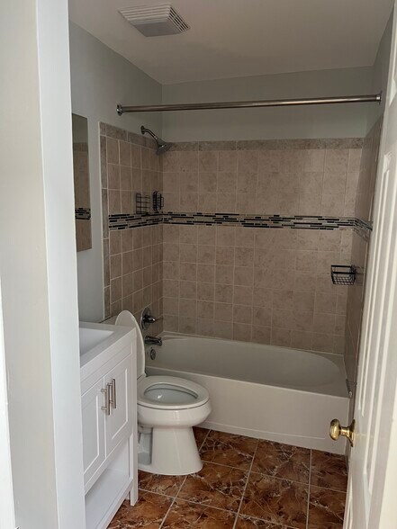 Building Photo - 1525 6th St NW