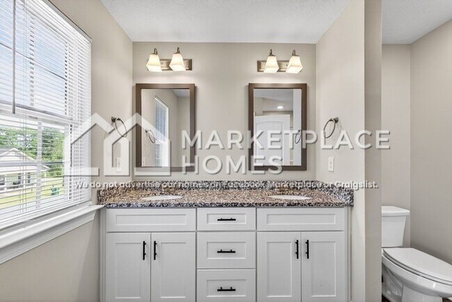 Building Photo - 134 Barbara St