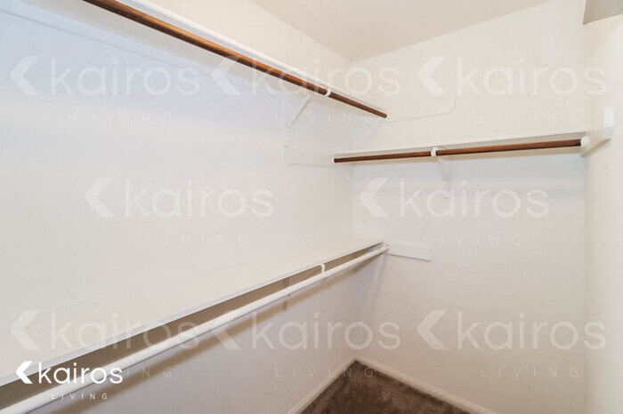 Building Photo - 26 Avrshire Ln