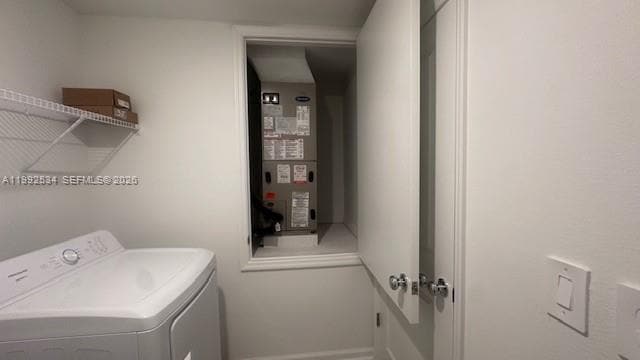 Building Photo - 303 Artemis St