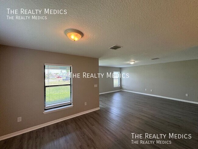 Building Photo - 2148 Ontario Way
