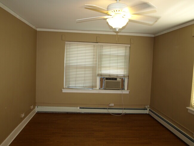 Building Photo - 1530 N Downing St