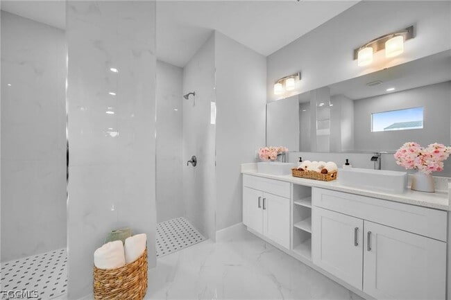 Building Photo - 3719 16th St W