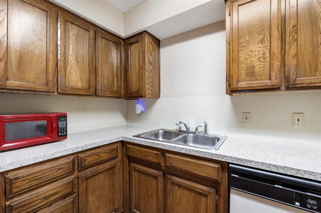 Building Photo - 2408 Miguel Ln