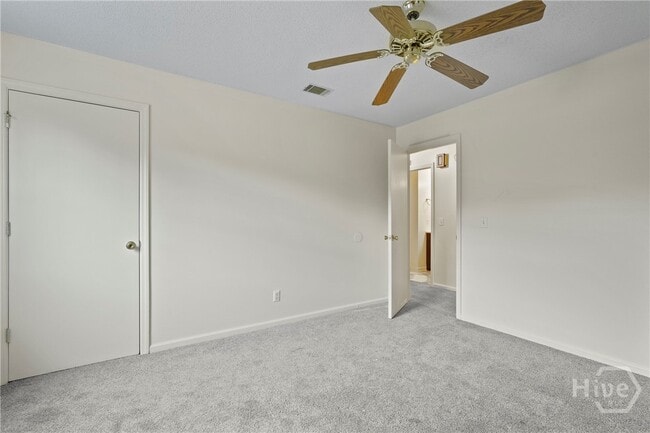 Building Photo - 156 Laurel Green Ct