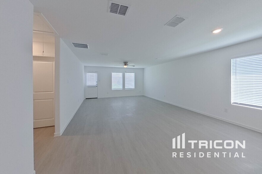 Building Photo - 1640 Baugh St