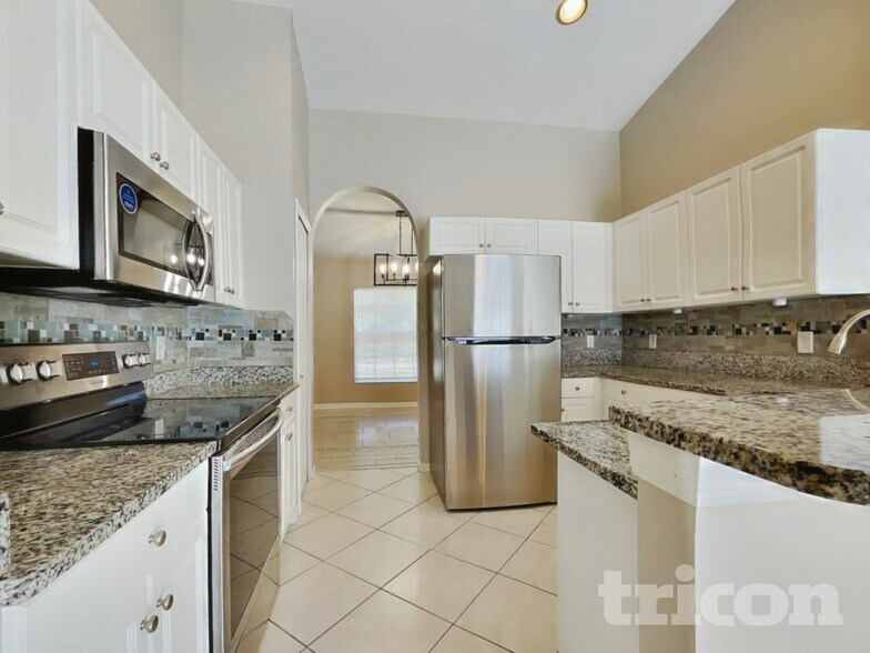 Building Photo - 1054 Valentine St