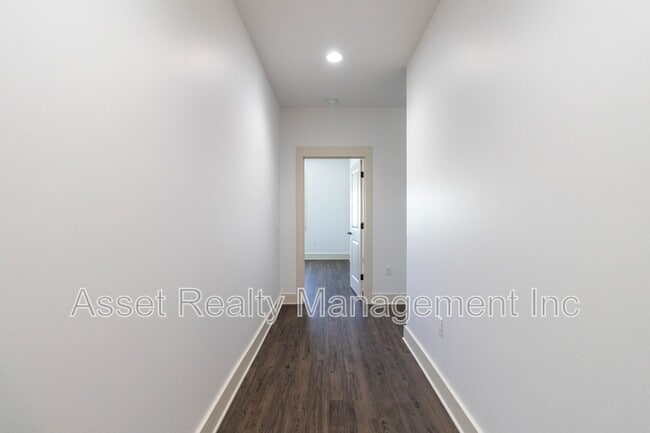 Building Photo - 1120 Franck St