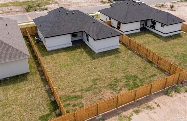 Building Photo - 16 East St