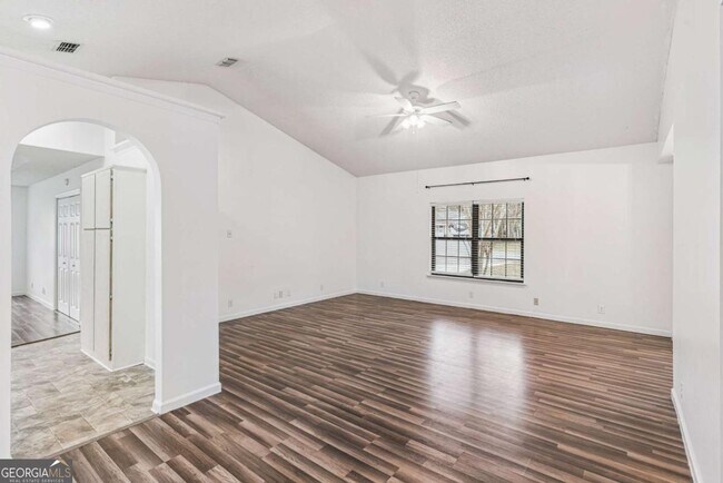 Building Photo - Available Today!