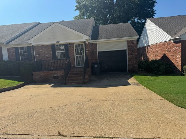 Building Photo - 2621 Oak Meadow Pl