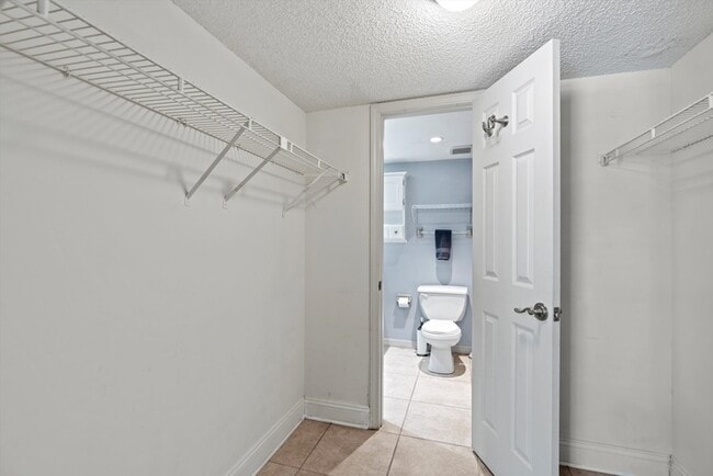 Building Photo - 3737 Loretto Rd