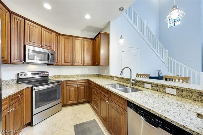Building Photo - 11758 Izarra Way
