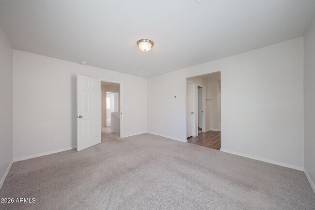 Building Photo - 5458 W Fulton St