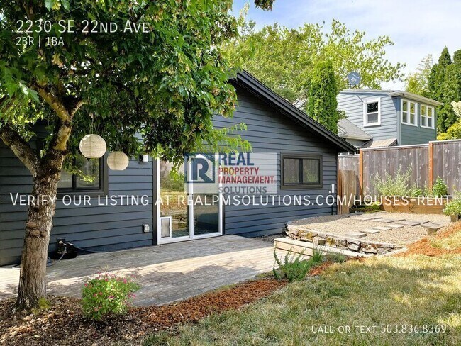 Building Photo - 2230 SE 22nd Ave
