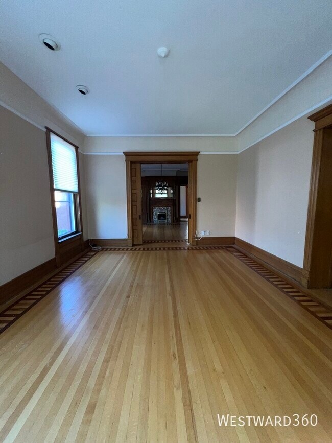 Building Photo - 420 N Marion St