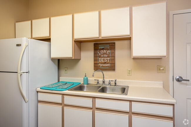 1BR, 1BA - 633SF - The Bloom at Windermere