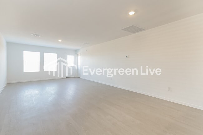 Building Photo - 2029 Sulky Ln