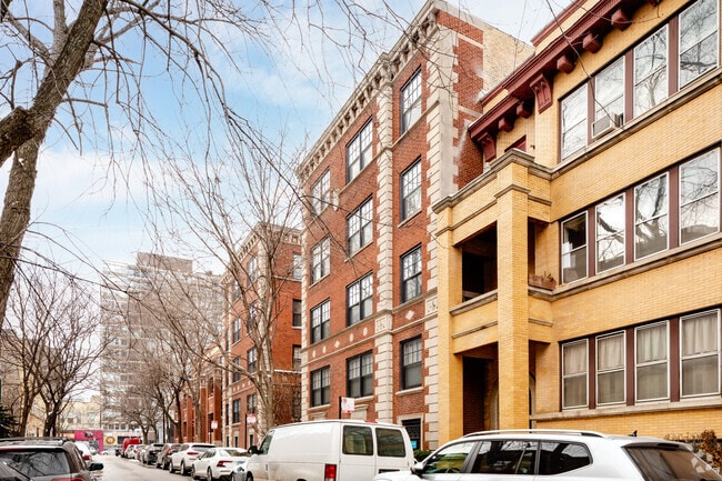 Building Photo - 444 W Roslyn Pl