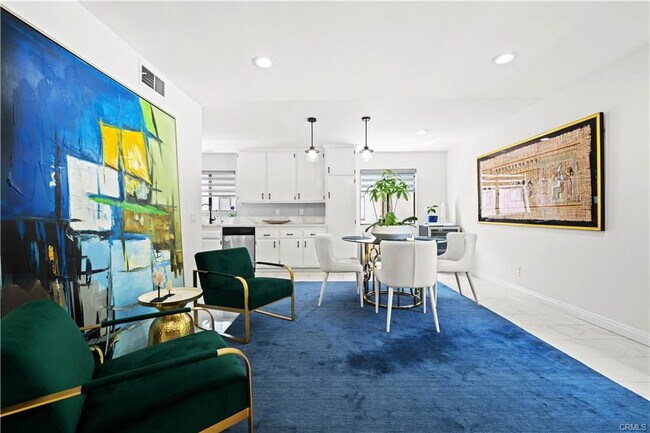 Building Photo - 2450 E Del Mar Blvd