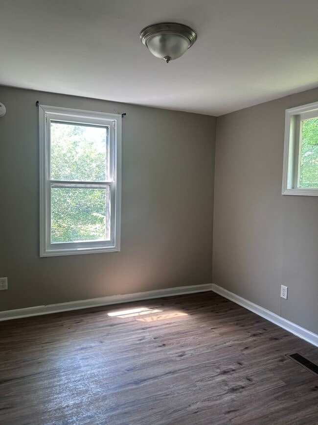Building Photo - 4200 Wilkesview Dr