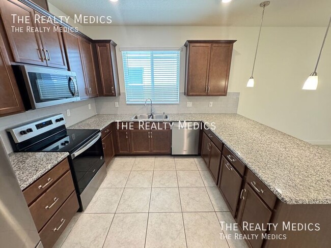 Building Photo - 2746 Sanctuary Dr