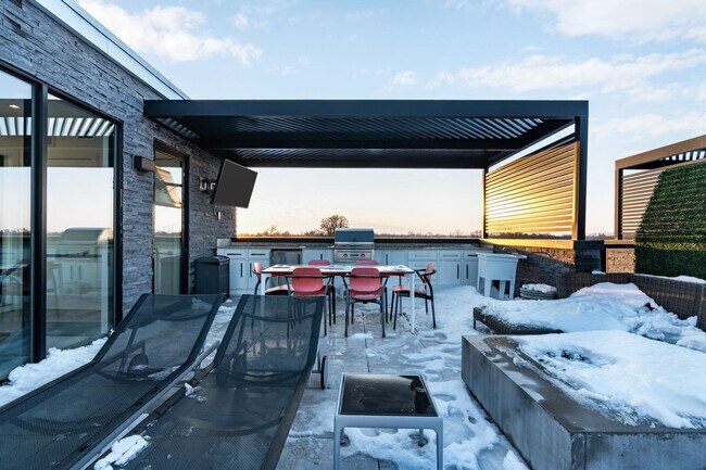 Building Photo - 200 Ocean Ave N