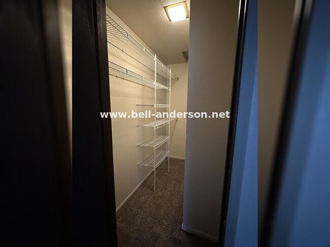 Building Photo - Cozy 1 Bedroom Condo Available for Immediate Move In- RENT SPECIAL $200 OFF FIRST MONTHS RENT!