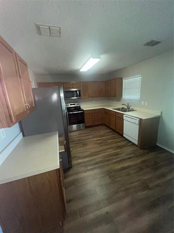 Building Photo - 4256 Meadowknoll Dr