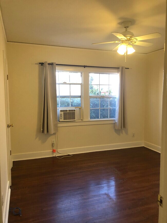 Building Photo - 1430 S Orange Dr