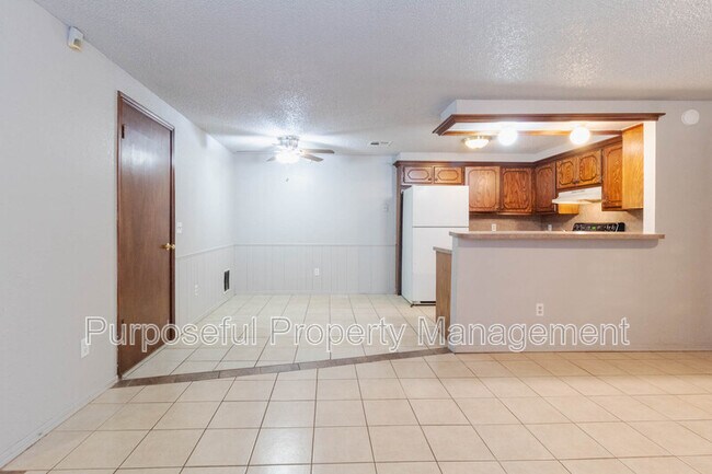 Building Photo - 930 SW 63rd St