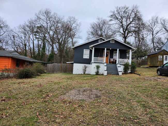 Building Photo - 2 Bedroom 2 Bath Home in Rossville GA