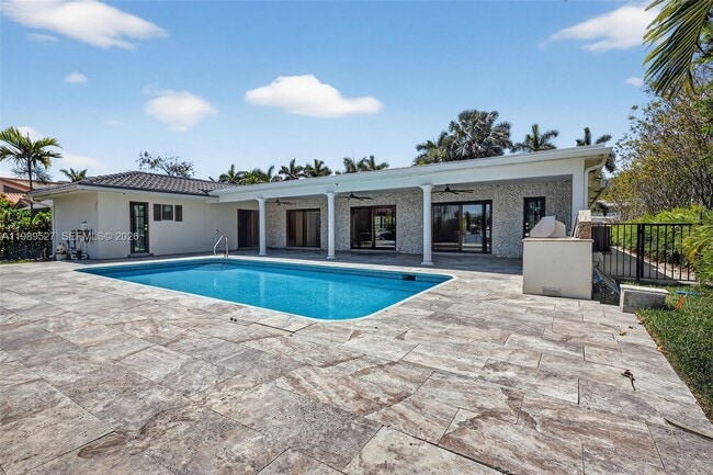 Building Photo - 607 Layne Blvd