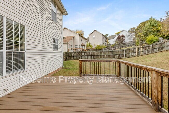 Building Photo - 236 Burgandy Hill Rd